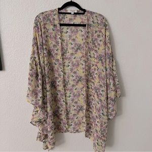 Umgee women’s Sheer Floral Print Bell Sleeve Open Front Kimono